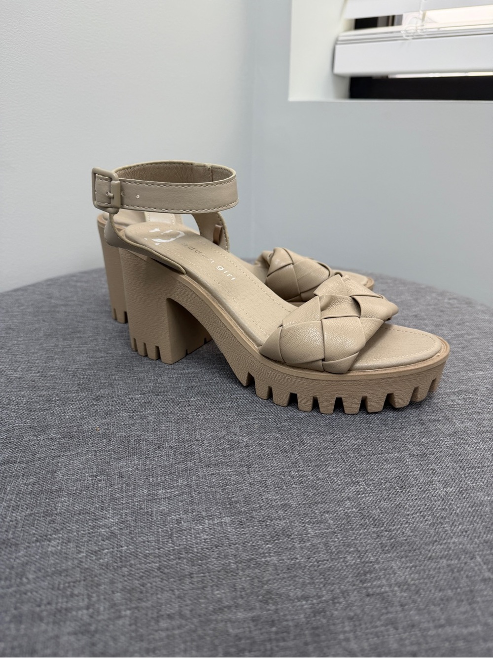 Madden Girl Women's Cream Tan Braided Sandals size 7 Chunky Sole